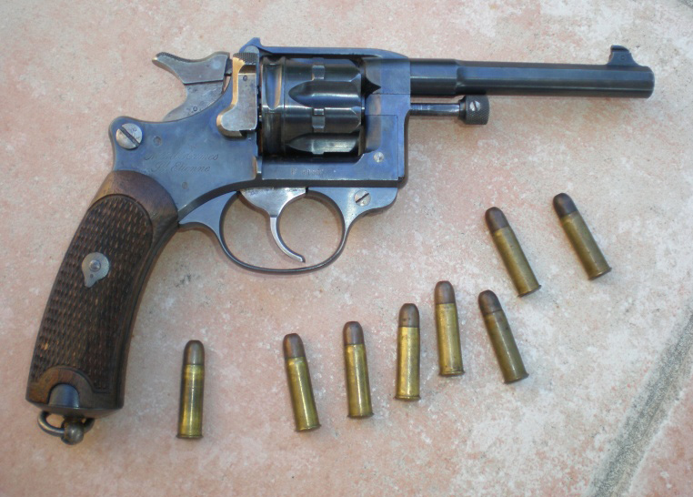 Револьвер Modèle 1892 и патроны 8×27 мм Lebel