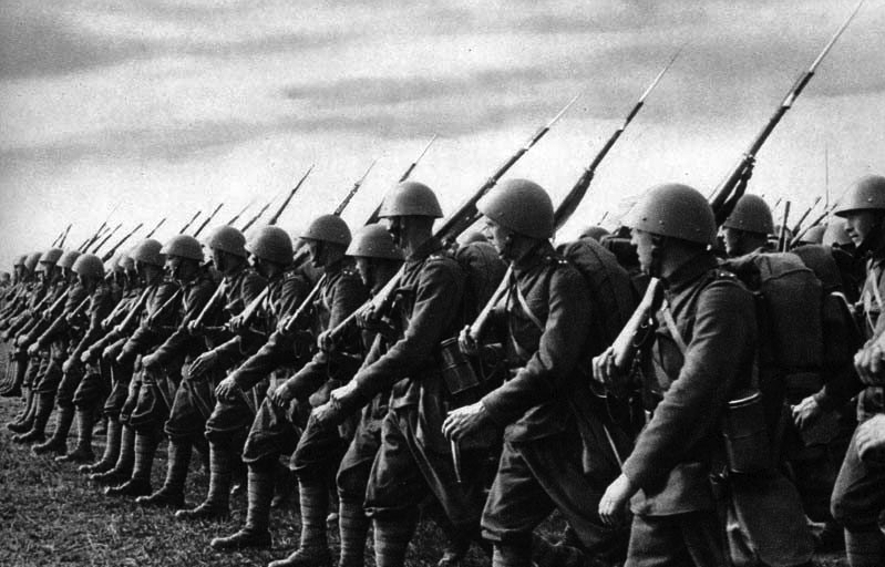 Солдаты Чехословацких вооружённых сил с Vz. 24