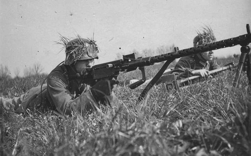 Пулемёт MG 13 на маневрах Вермахта